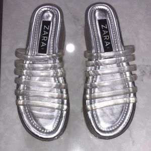 Zara platform sandals BRAND NEW size 40 silver matallic sole 🔥